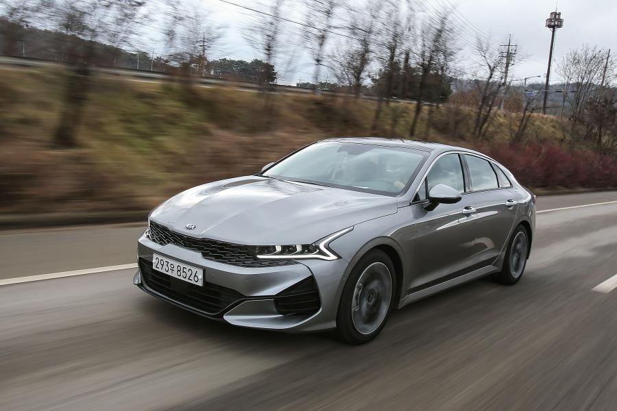  Kia K5 2019 года  (фото 20 из 44)